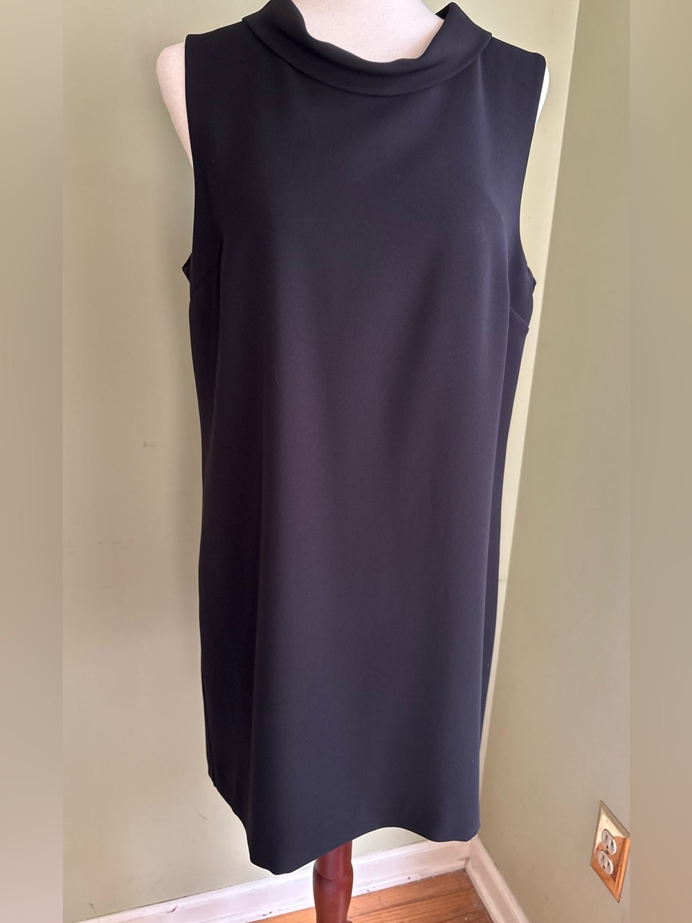Cynthia’s Steffe Sleeveless Flared  Black Mock Neck Shift Dress. Size 12.